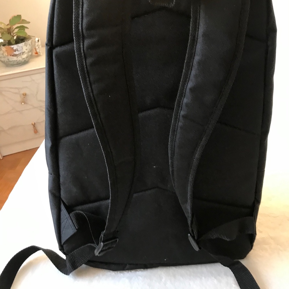 Beautiful 🎒 backpack - Picture 3 of 10